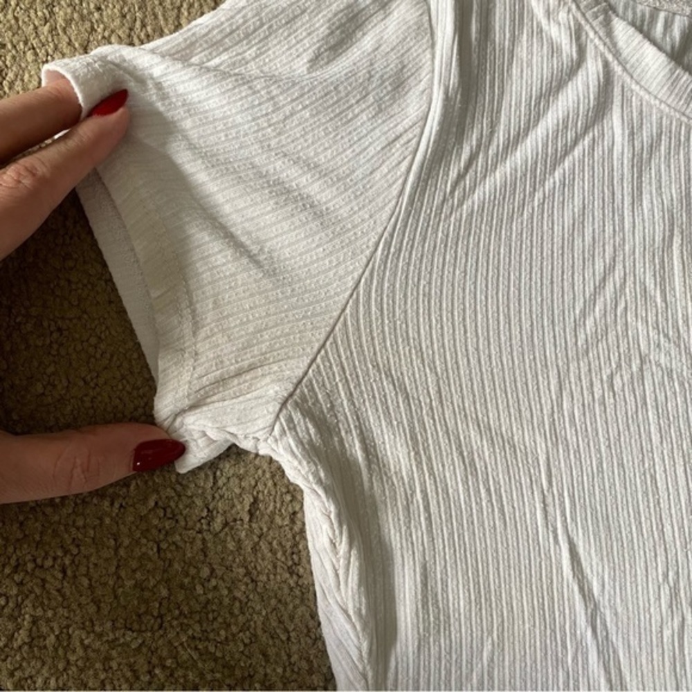 White Cropped Tee - Picture 5 of 7